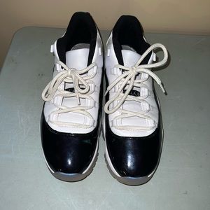 Air Jordan 11